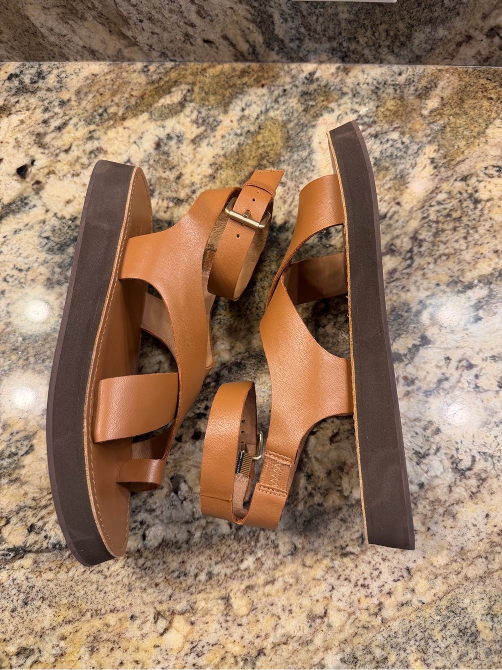 Madewell Natasha Flatform Sandals in Desert Camel - Picture 3 of 5
